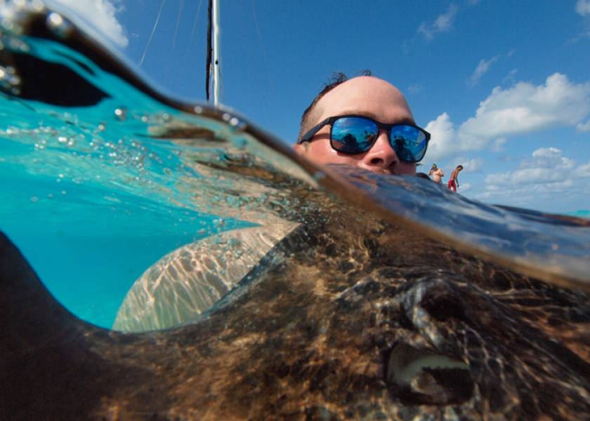 kiss from a stingray