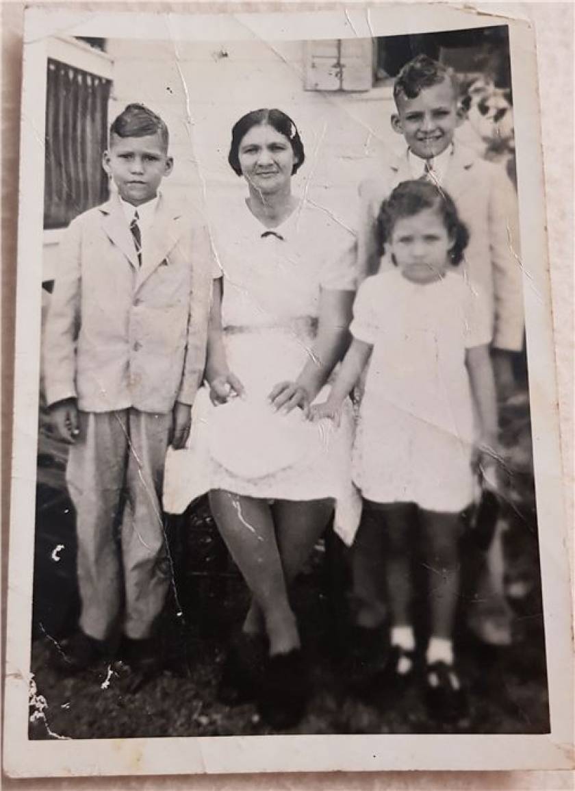 Wenzil Burlington as a child with family